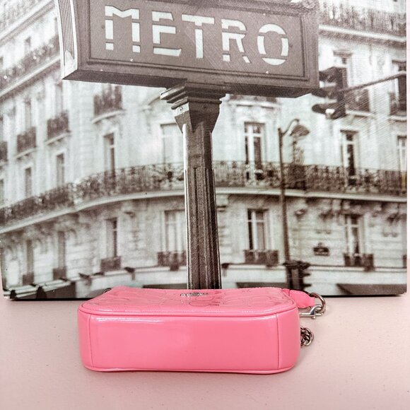 Coach CC227 Nolita 19 In Signature Leather With Heart Charm IN Pink - Picture 4 of 7